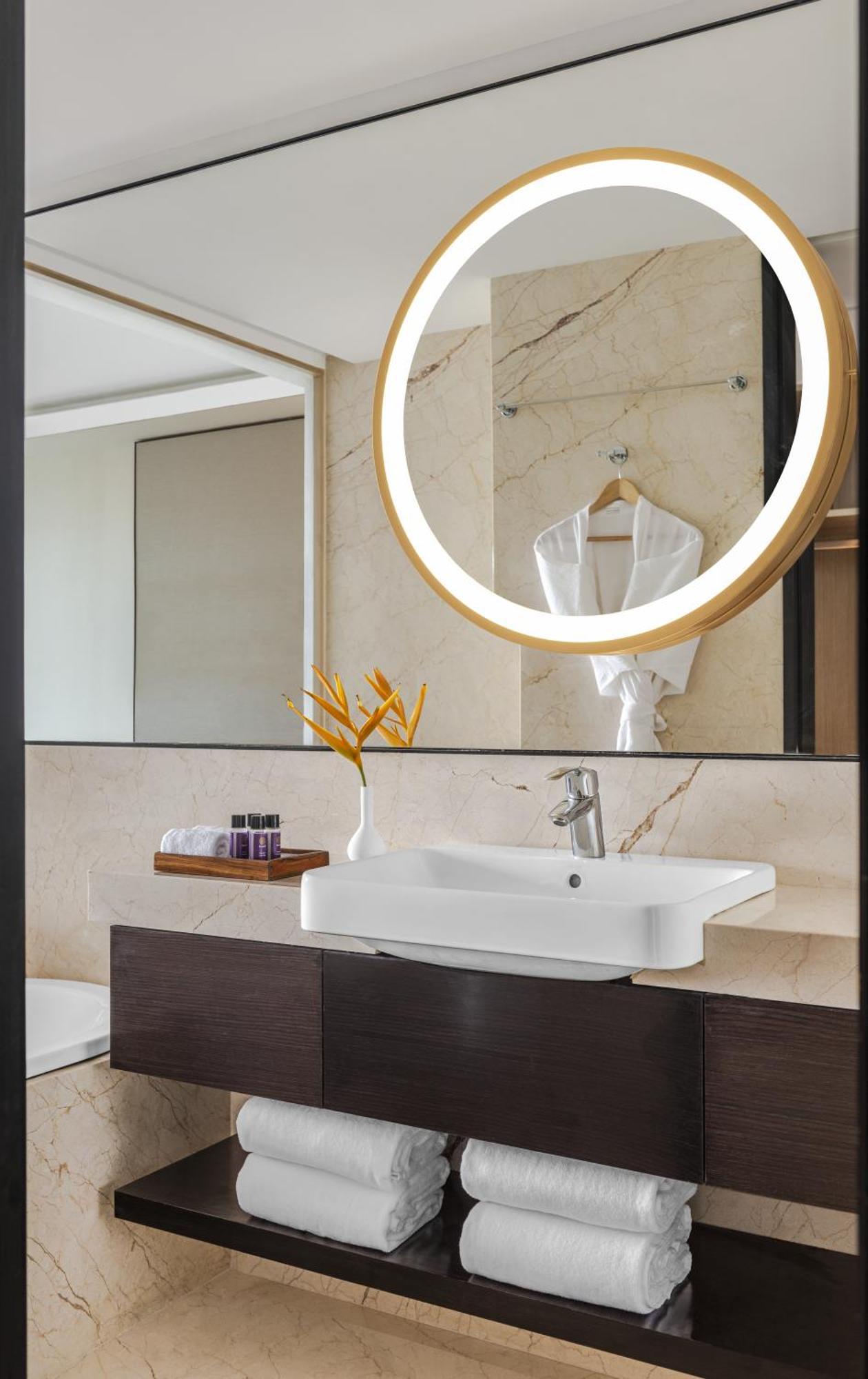 Vivanta Goa, Miramar 帕纳吉 外观 照片